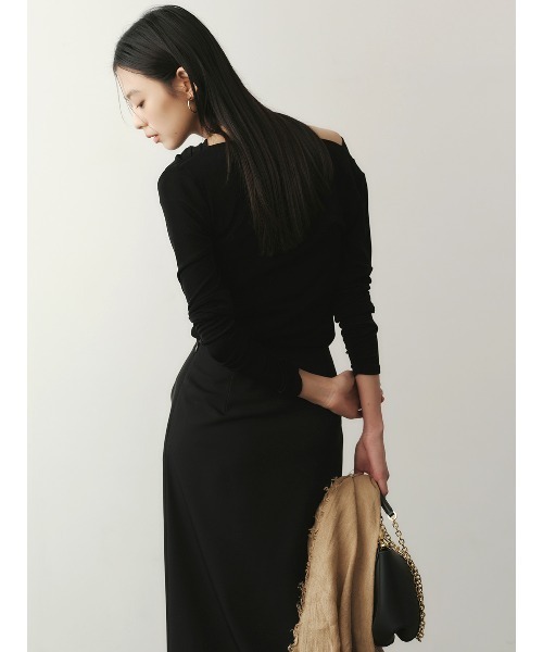 anuans（アニュアンス）の「アセテートギャザードレープカットトップス（Tシャツ/カットソー・レディース・ホワイト/ベージュ/ブラック・FREE）」の20枚目の写真