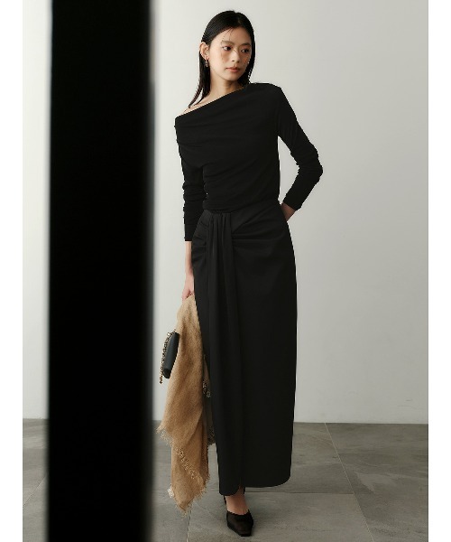 anuans（アニュアンス）の「アセテートギャザードレープカットトップス（Tシャツ/カットソー・レディース・ホワイト/ベージュ/ブラック・FREE）」の21枚目の写真