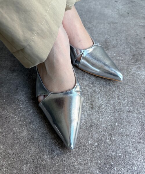 DouDou（ドゥドゥ）の「デザインカットパンプス（その他シューズ・レディース・ブラック/シルバー・MEDIUM/SMALL/LARGE）」の3枚目の写真