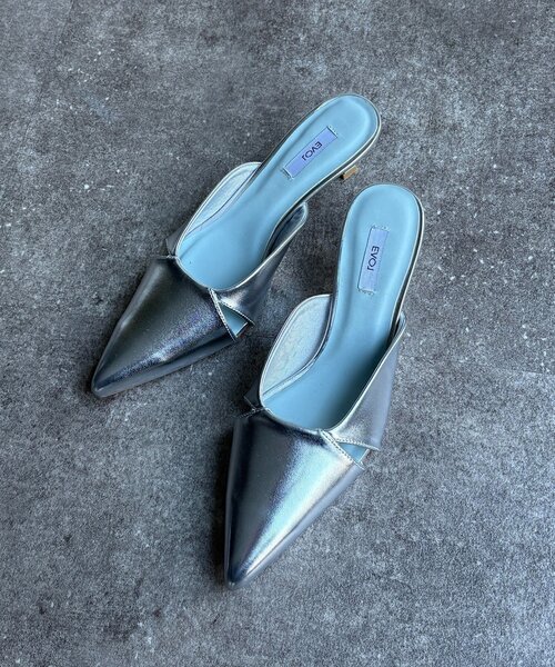 DouDou（ドゥドゥ）の「デザインカットパンプス（その他シューズ・レディース・ブラック/シルバー・MEDIUM/SMALL/LARGE）」の4枚目の写真