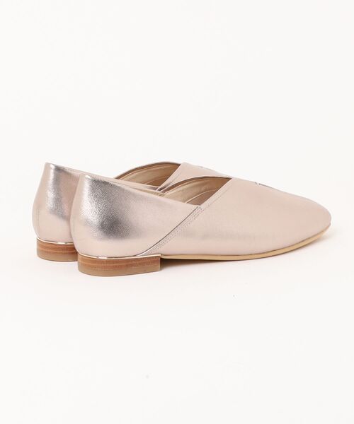 ing（イング）の「Vカットフラットシューズ（バレエシューズ・レディース・ゴールド/ブラック/ホワイト×シルバー・24cm/23.5cm/23cm/22.5cm/24.5cm）」の4枚目の写真