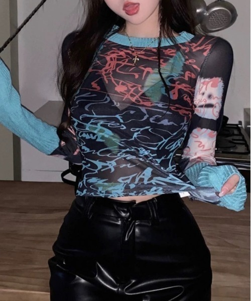 CELENA BEATS(セレナビーツ)の「グラフィティプリント シアー メッシュ アームウォーマー風 カットソー(Tシャツ/カットソー・レディース・ブルー・FREE)」の13枚目の写真