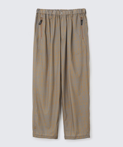 WILD THINGS(ワイルドシングス)の「エラスティックナイロンプリントラックスパンツ│ELASTIC NYLON PRINT LAX PANTS(その他パンツ・メンズ・ブラック系その他6/グリーン系その他5/ブラウン系その他6/ベージュ系その他7/グリーン系カモフラージュ/ベージュ系その他4・S/XL/L/M)」の4枚目の写真
