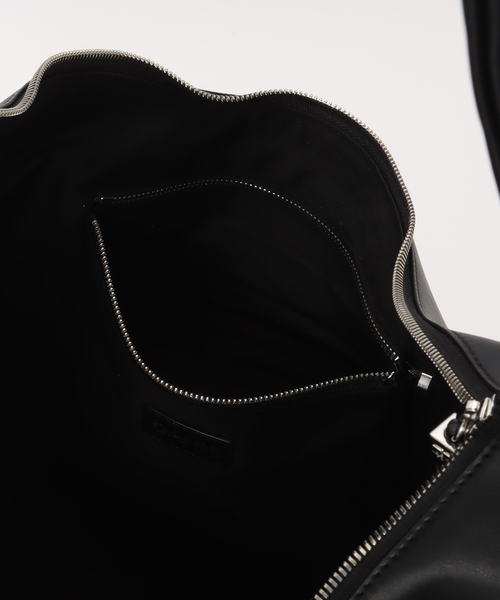 GANNI（ガニー）の「GANNI / ガニー Hobo XXL（ハンドバッグ・レディース・ブラック・FREE）」の2枚目の写真