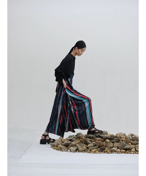 UN3D.（アンスリード）の「ROUND PARTS SHEER SHORT SH / ラウンドパーツシアーショートシャツ（シャツ/ブラウス・レディース・ブラック/ホワイト・FREE）」の10枚目の写真