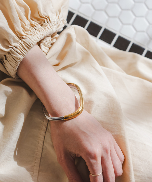 MERAKI(メラキ)の「MERAKI/メラキ Plane Duo Bracelet(ブレスレット・レディース・ゴールド・FREE)」の5枚目の写真