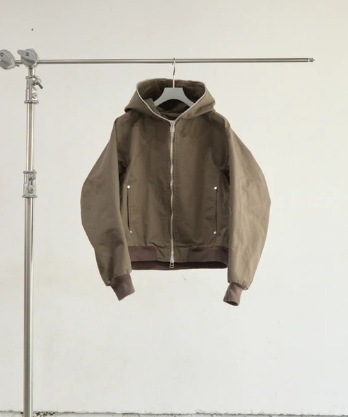 NVRFRGT（ネヴァーフォーゲット）の「FULL ZIP UP HOODED JACKET（テーラードジャケット・メンズ・チャコールグレー/オリーブ・2/1）」の2枚目の写真