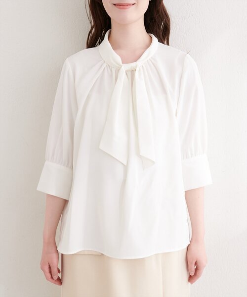 natural couture（ナチュラルクチュール）の「袖口パールノット結び６分袖ブラウス（シャツ/ブラウス・レディース・サックスブルー/ピンクベージュ/チャコールグレー/グレー/オフホワイト・FREE）」の10枚目の写真