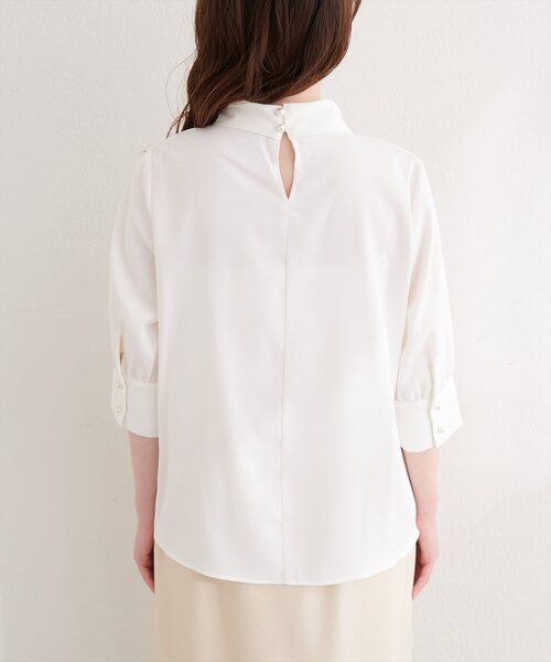natural couture（ナチュラルクチュール）の「袖口パールノット結び６分袖ブラウス（シャツ/ブラウス・レディース・サックスブルー/ピンクベージュ/チャコールグレー/グレー/オフホワイト・FREE）」の12枚目の写真