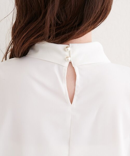 natural couture（ナチュラルクチュール）の「袖口パールノット結び６分袖ブラウス（シャツ/ブラウス・レディース・サックスブルー/ピンクベージュ/チャコールグレー/グレー/オフホワイト・FREE）」の14枚目の写真
