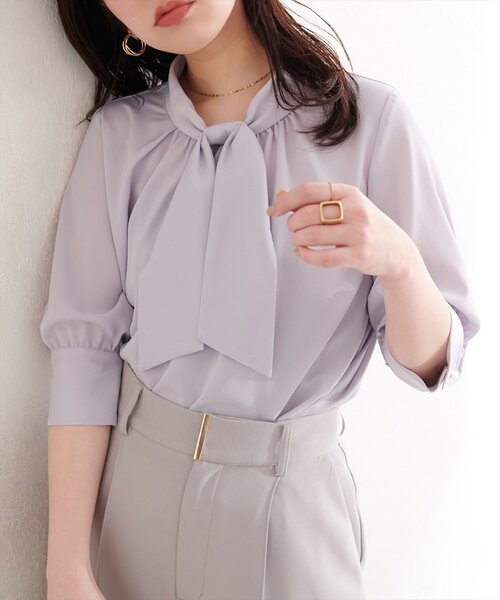 natural couture（ナチュラルクチュール）の「袖口パールノット結び６分袖ブラウス（シャツ/ブラウス・レディース・サックスブルー/ピンクベージュ/チャコールグレー/グレー/オフホワイト・FREE）」の19枚目の写真