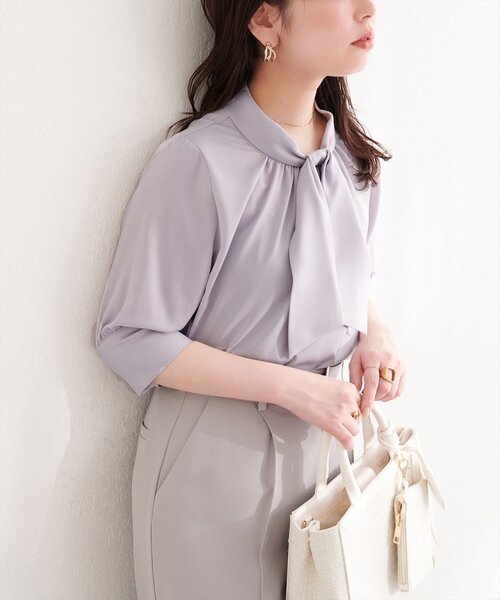natural couture（ナチュラルクチュール）の「袖口パールノット結び６分袖ブラウス（シャツ/ブラウス・レディース・サックスブルー/ピンクベージュ/チャコールグレー/グレー/オフホワイト・FREE）」の20枚目の写真
