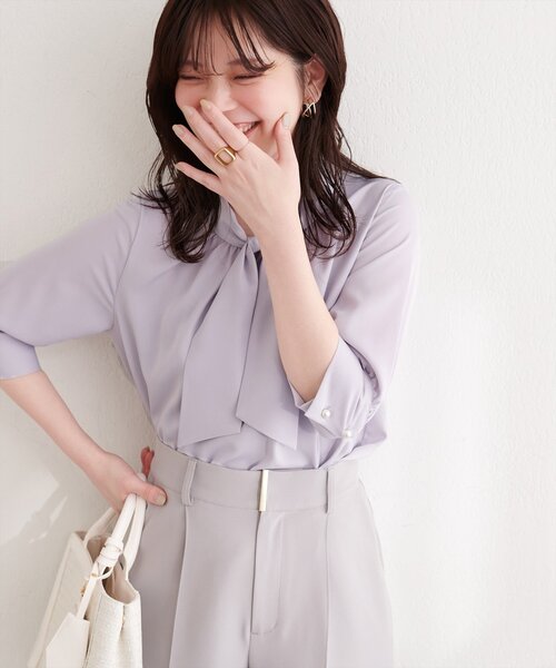 natural couture（ナチュラルクチュール）の「袖口パールノット結び６分袖ブラウス（シャツ/ブラウス・レディース・サックスブルー/ピンクベージュ/チャコールグレー/グレー/オフホワイト・FREE）」の21枚目の写真
