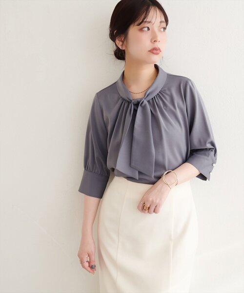 natural couture(ナチュラルクチュール)の「袖口パールノット結び6分袖ブラウス(シャツ/ブラウス・レディース・サックスブルー/ピンクベージュ/チャコールグレー/グレー/オフホワイト・FREE)」の22枚目の写真