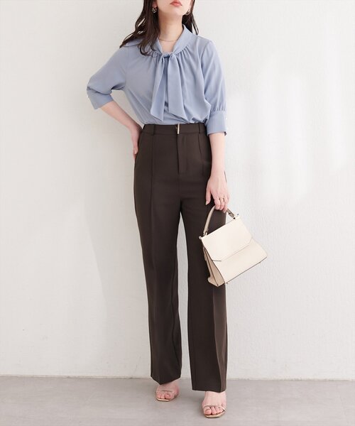 natural couture(ナチュラルクチュール)の「袖口パールノット結び6分袖ブラウス(シャツ/ブラウス・レディース・サックスブルー/ピンクベージュ/チャコールグレー/グレー/オフホワイト・FREE)」の17枚目の写真
