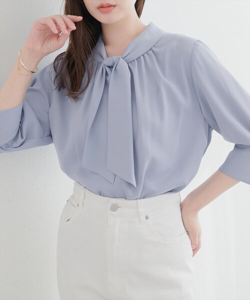 natural couture(ナチュラルクチュール)の「袖口パールノット結び6分袖ブラウス(シャツ/ブラウス・レディース・サックスブルー/ピンクベージュ/チャコールグレー/グレー/オフホワイト・FREE)」の7枚目の写真