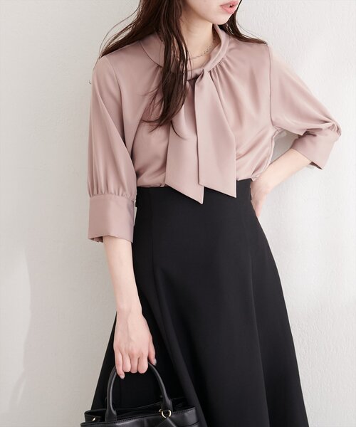 natural couture(ナチュラルクチュール)の「袖口パールノット結び6分袖ブラウス(シャツ/ブラウス・レディース・サックスブルー/ピンクベージュ/チャコールグレー/グレー/オフホワイト・FREE)」の11枚目の写真