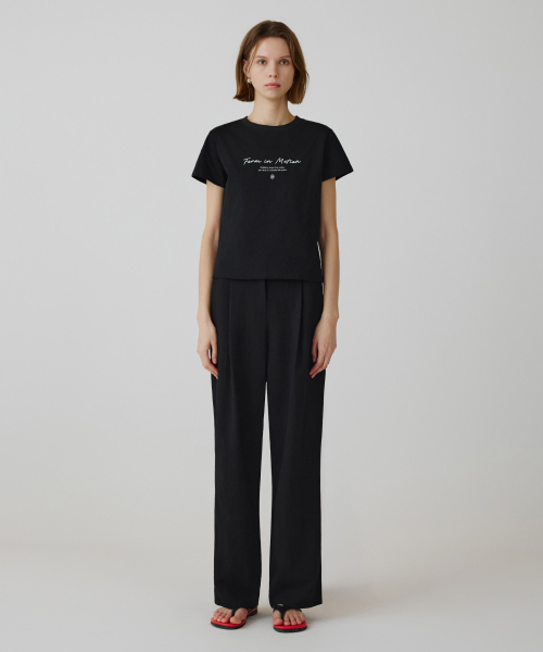 SIYAZU（シヤジュ）の「SITP5266 ミニマルフォント半袖Tシャツ_ブラック（Tシャツ/カットソー・レディース・ブラック・ONE）」の4枚目の写真