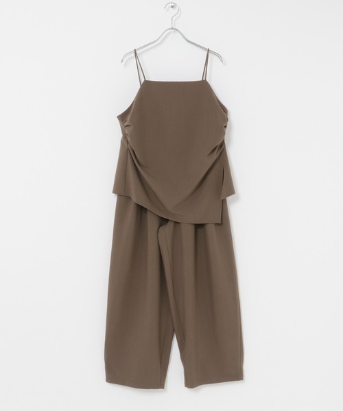 KBF（ケイビーエフ）の「ドレープキャミソールSETパンツ（セットアップ・レディース・ブラウン/ベージュ/ブラック・ONE）」の4枚目の写真