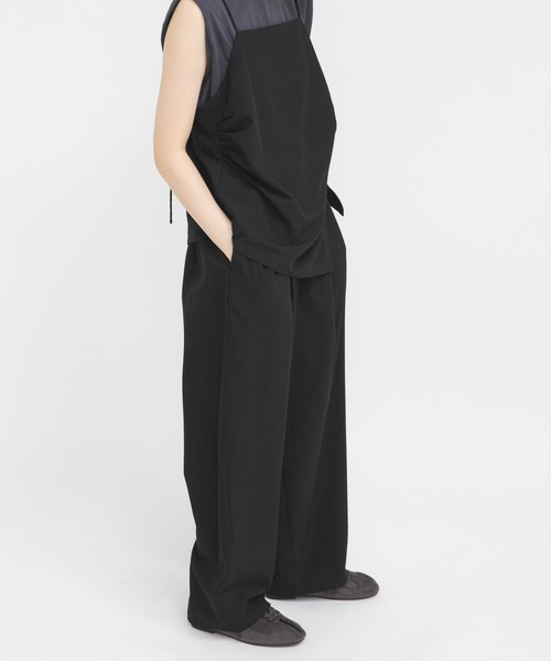 KBF（ケイビーエフ）の「ドレープキャミソールSETパンツ（セットアップ・レディース・ブラウン/ベージュ/ブラック・ONE）」の15枚目の写真