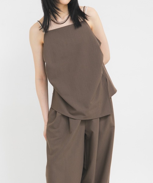 KBF（ケイビーエフ）の「ドレープキャミソールSETパンツ（セットアップ・レディース・ブラウン/ベージュ/ブラック・ONE）」の21枚目の写真