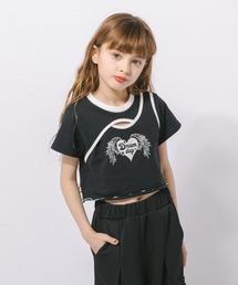 URBAN CHERRY（アーバンチェリー）の「【綿100% 吸水速乾】ハートエンジェルラメプリントカットクロップドTシャツ（Tシャツ/カットソー）」