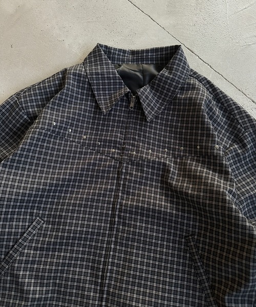 kutir(クティール)の「CROPPED STUDDED CHECKED SHIRT JACKET/クロップドスタッズチェックシャツジャケット(ブルゾン・メンズ・ブラック/ベージュ/レッド・MEDIUM/LARGE)」の8枚目の写真