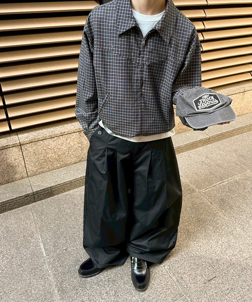 kutir(クティール)の「CROPPED STUDDED CHECKED SHIRT JACKET/クロップドスタッズチェックシャツジャケット(ブルゾン・メンズ・ブラック/ベージュ/レッド・MEDIUM/LARGE)」の15枚目の写真