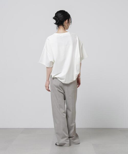 NANO universe(ナノユニバース)の「「Meaningful Continuity」coveross(R)ツイル調冷感プレーティング天竺Tシャツ(Tシャツ/カットソー・レディース・ベージュ/ホワイト/ブラック・FREE)」の12枚目の写真