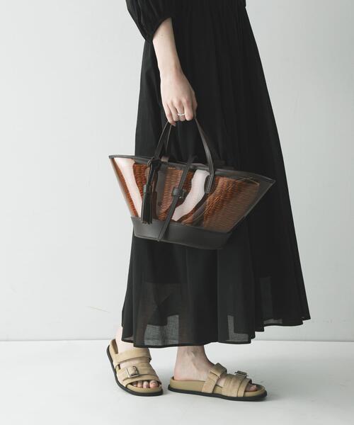 URBAN RESEARCH(アーバンリサーチ)の「マルチウェイクリアトートバッグ(かごバッグ・レディース・ブラウン/ブラック・-)」の5枚目の写真