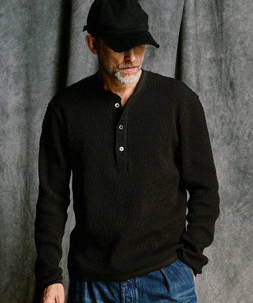 wjk（ダヴルジェイケイ）の「mlt5659- waffle henley L-S ヘンリーネックカットソー(7140 wf19j)（Tシャツ/カットソー・メンズ・ブラック/チャコールグレー/ホワイト・S/M/L/XL）」の2枚目の写真
