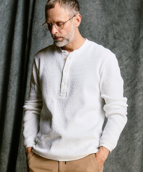 wjk（ダヴルジェイケイ）の「mlt5659- waffle henley L-S ヘンリーネックカットソー(7140 wf19j)（Tシャツ/カットソー・メンズ・ブラック/チャコールグレー/ホワイト・S/M/L/XL）」の4枚目の写真