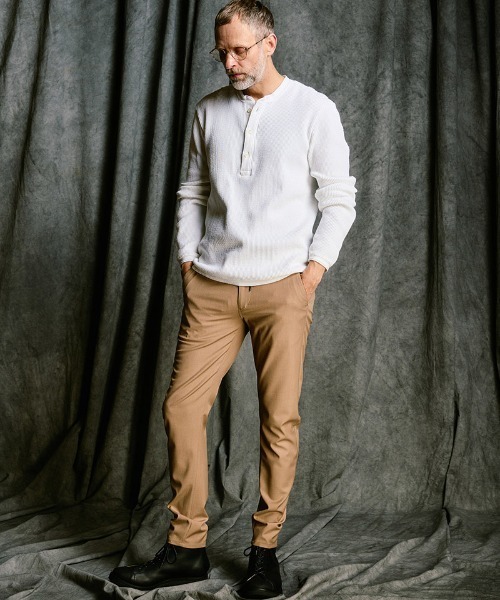 wjk（ダヴルジェイケイ）の「mlt5659- waffle henley L-S ヘンリーネックカットソー(7140 wf19j)（Tシャツ/カットソー・メンズ・ブラック/チャコールグレー/ホワイト・S/M/L/XL）」の5枚目の写真