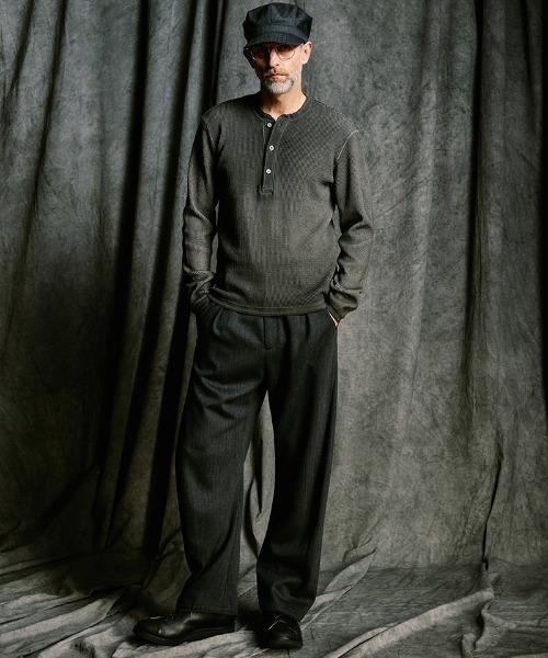 wjk（ダヴルジェイケイ）の「mlt5659- waffle henley L-S ヘンリーネックカットソー(7140 wf19j)（Tシャツ/カットソー・メンズ・ブラック/チャコールグレー/ホワイト・S/M/L/XL）」の11枚目の写真