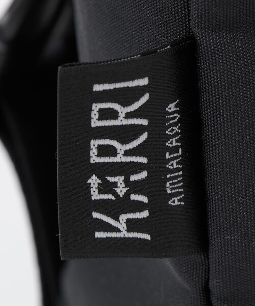 SHIPS(シップス)の「KARRI: CORD POLYESTER MESSENGER S(トートバッグ・メンズ・ブラック・ONE SIZE)」の4枚目の写真
