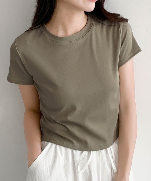 LOWO（ロワ）の「【豊富なカラー展開】抜群の伸縮性 / ショート丈Tシャツ 無地 半袖（Tシャツ/カットソー・レディース・ブラック/ブラウン/カーキ/グリーン/グレー/ベージュ/ターコイズブルー/キャメル/グレイッシュベージュ/ベージュ系その他/ブルー/ホワイト/アイボリー/ボルドー/チャコールグレー/ピンク・FREE）」の10枚目の写真