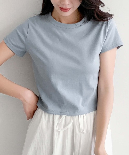 LOWO（ロワ）の「【豊富なカラー展開】抜群の伸縮性 / ショート丈Tシャツ 無地 半袖（Tシャツ/カットソー・レディース・ブラック/ブラウン/カーキ/グリーン/グレー/ベージュ/ターコイズブルー/キャメル/グレイッシュベージュ/ベージュ系その他/ブルー/ホワイト/アイボリー/ボルドー/チャコールグレー/ピンク・FREE）」の13枚目の写真