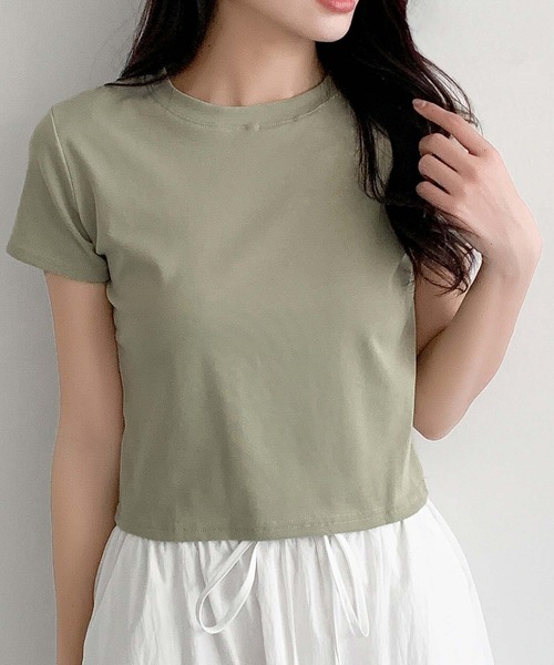 LOWO（ロワ）の「【豊富なカラー展開】抜群の伸縮性 / ショート丈Tシャツ 無地 半袖（Tシャツ/カットソー・レディース・ブラック/ブラウン/カーキ/グリーン/グレー/ベージュ/ターコイズブルー/キャメル/グレイッシュベージュ/ベージュ系その他/ブルー/ホワイト/アイボリー/ボルドー/チャコールグレー/ピンク・FREE）」の11枚目の写真