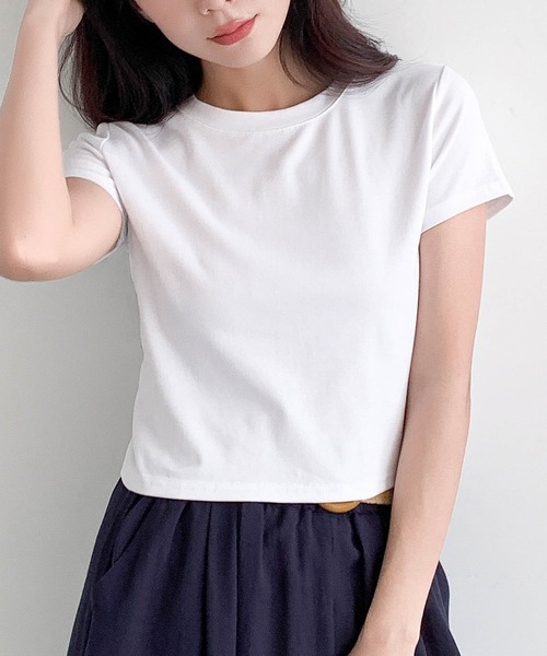 LOWO（ロワ）の「【豊富なカラー展開】抜群の伸縮性 / ショート丈Tシャツ 無地 半袖（Tシャツ/カットソー・レディース・ブラック/ブラウン/カーキ/グリーン/グレー/ベージュ/ターコイズブルー/キャメル/グレイッシュベージュ/ベージュ系その他/ブルー/ホワイト/アイボリー/ボルドー/チャコールグレー/ピンク・FREE）」の19枚目の写真