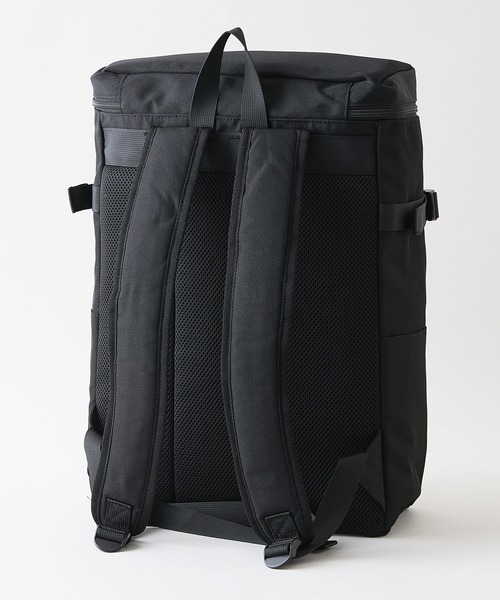FILA(フィラ)の「【FILA/フィラ】【通勤・通学などデイリー使いに◎ 20L A4サイズ対応】スクエアデイパック PCポケット 部活 韓国ファッション ストリート(バックパック/リュック・メンズ・ブラック/レッド・FREE)」の7枚目の写真