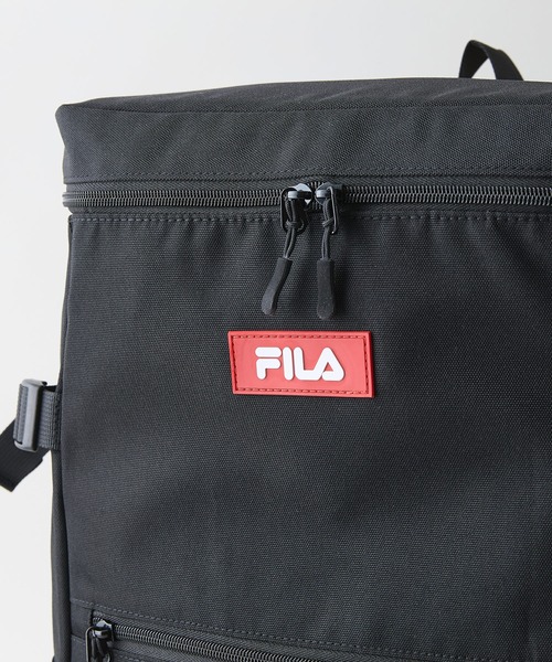 FILA(フィラ)の「【FILA/フィラ】【通勤・通学などデイリー使いに◎ 20L A4サイズ対応】スクエアデイパック PCポケット 部活 韓国ファッション ストリート(バックパック/リュック・メンズ・ブラック/レッド・FREE)」の11枚目の写真