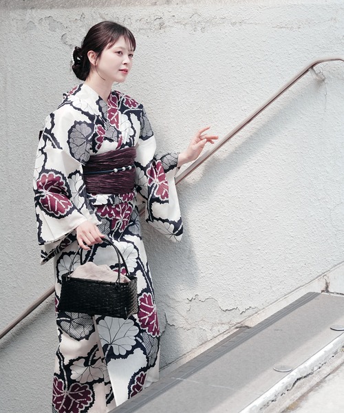 utatane(ウタタネ)の「2026新作 選べる浴衣3点セット utataneオリジナル(浴衣・レディース・ホワイト系3/ホワイト系2/ネイビー系1/グリーン系2/ブラック系2/パープル系2/パープル系1/ネイビー系7/ブラック系3/ホワイト系4/ネイビー系3/ネイビー系6/ネイビー系4/ネイビー系2/ホワイト系1/パープル系3/イエロー系1/ブラック系1/ネイビー系8/ネイビー系5・FREE)」の4枚目の写真