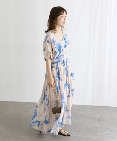 La TOTALITE(ラトータリテ)の「【洗える】ne Quittez pas/ヌキテパ 別注ローズプリントドレス(ワンピース・レディース・ブルー系その他/アイボリー/グリーン・38/36)」の5枚目の写真