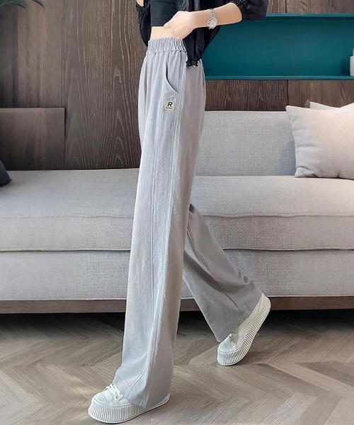 ONEP STAR(ワンピスター)の「ロゴワッペンワイドパンツ(その他パンツ・レディース・ブラック/ライトグレー/ライトブルー・MEDIUM/LARGE/X-LARGE)」の3枚目の写真
