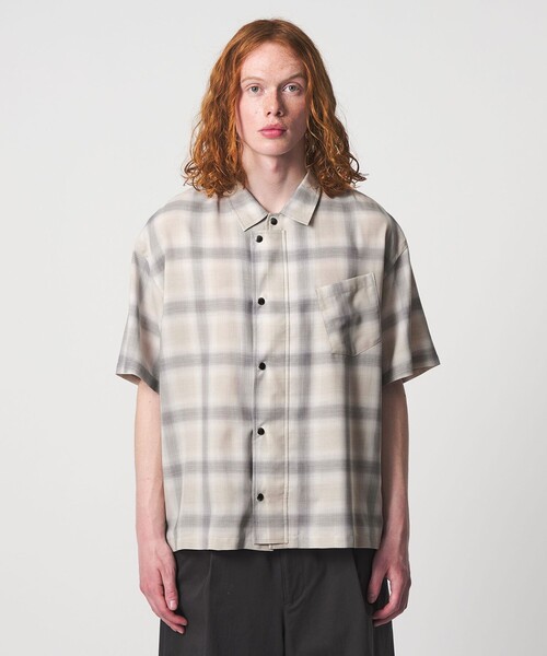 UNITED ARROWS & SONS(ユナイテッドアローズアンドサンズ)の「<UNITED ARROWS & SONS> CHECK SNAP S/SL SHIRT/ショートスリーブシャツ(シャツ/ブラウス・メンズ・ライトブルー/ライトグレー・M/XL/L/S)」の5枚目の写真