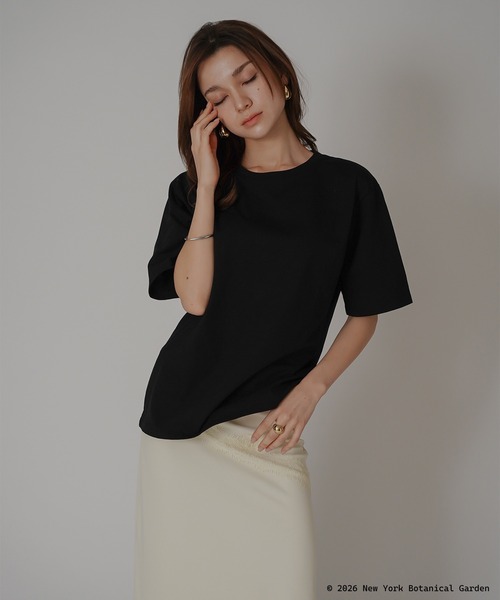 KINO THE KEI(キノザケイ)の「NYBG ストレリチア バックプリント TEE KINO THE KEI(Tシャツ/カットソー・レディース・ブラック/ライトベージュ/ホワイト・フリー)」の8枚目の写真