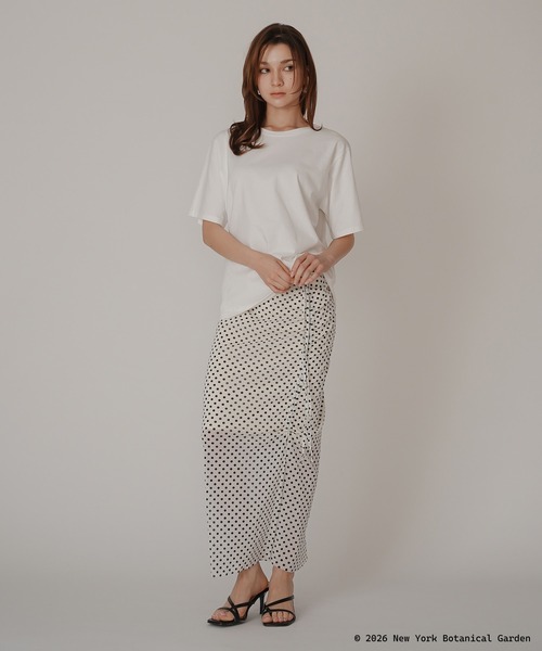 KINO THE KEI(キノザケイ)の「NYBG ストレリチア バックプリント TEE KINO THE KEI(Tシャツ/カットソー・レディース・ブラック/ライトベージュ/ホワイト・フリー)」の13枚目の写真
