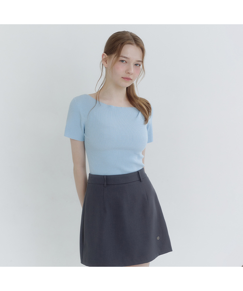 MICANE(ミケーネ)の「ミエルフォールドオーバーネックラインスリムニット(ニット/セーター・レディース・ブラック/スカイブルー/アイボリー・MEDIUM/SMALL/LARGE/X-LARGE)」の3枚目の写真