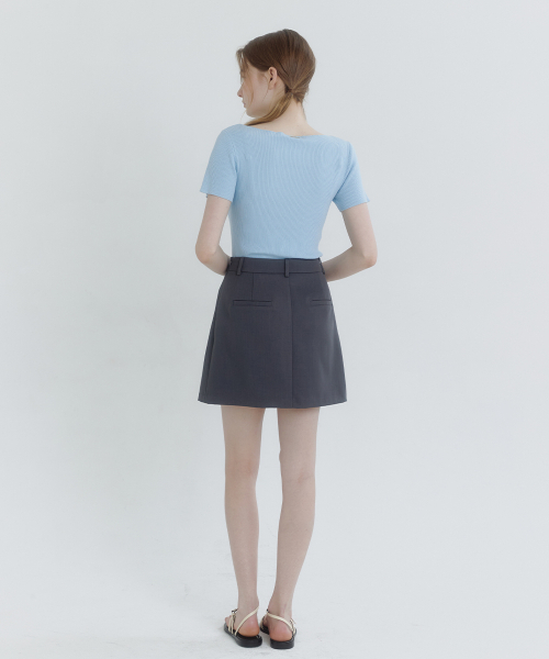 MICANE(ミケーネ)の「ミエルフォールドオーバーネックラインスリムニット(ニット/セーター・レディース・ブラック/スカイブルー/アイボリー・MEDIUM/SMALL/LARGE/X-LARGE)」の10枚目の写真