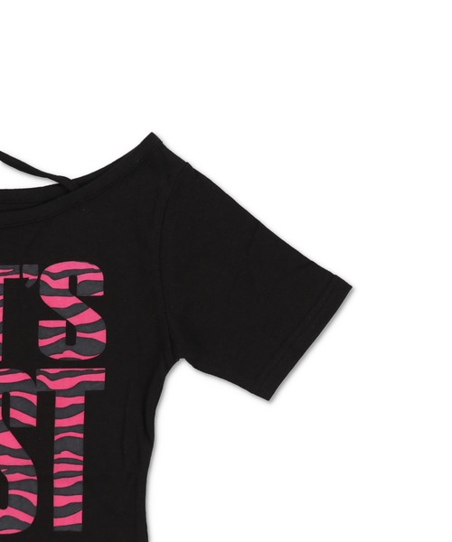 SPINNS(スピンズ)の「ホルターネック半袖カットソー/ピンクゼブラロゴ/平成ギャル(Tシャツ/カットソー・レディース・オフホワイト/ブラック・ONESIZE)」の7枚目の写真